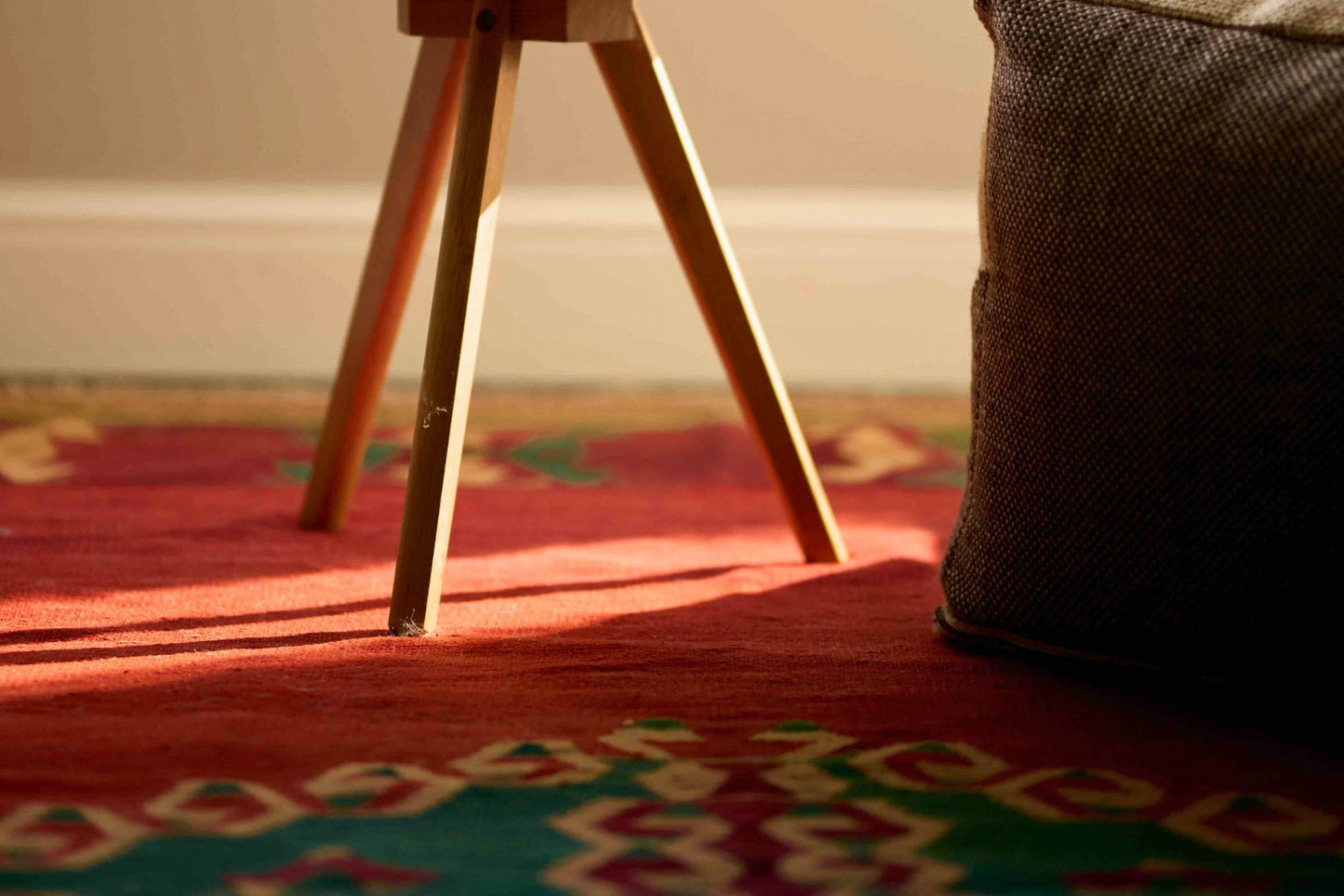 "Kav" Kilim